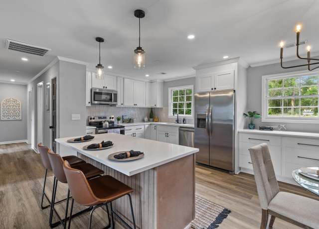 Property at 346 Horseshoe Rd, Moncks Corner, SC 29461, 3 beds, 2 baths