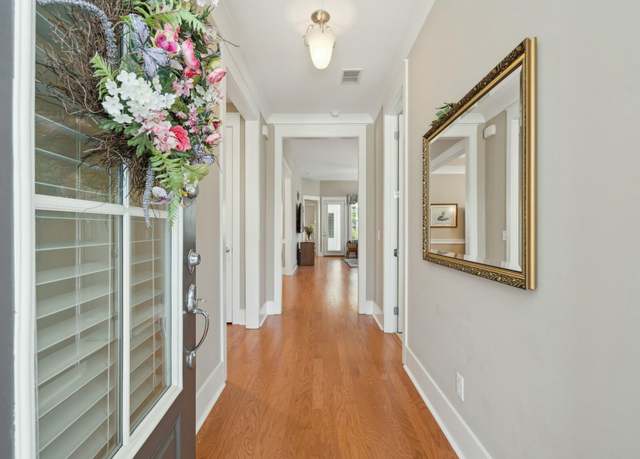 Property at 112 Starling St, Summerville, SC 29483, 3 beds, 2 baths
