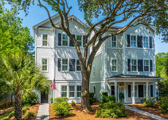 Property at 977 Warrick Oaks Ln, Mount Pleasant, SC 29464, 3 beds, 3.5 baths