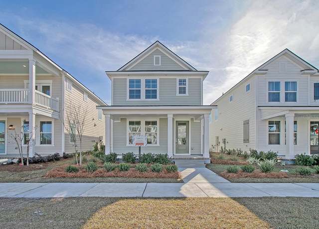 Property at 812 Gentle Breeze Dr, Summerville, SC 29486, 3 beds, 2.5 baths