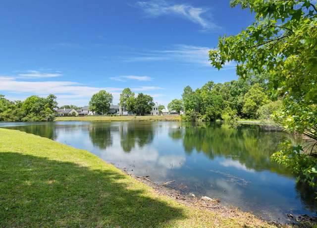 Property at 114 Shadowmoss Pkwy, Charleston, SC 29414, 3 beds, 2.5 baths