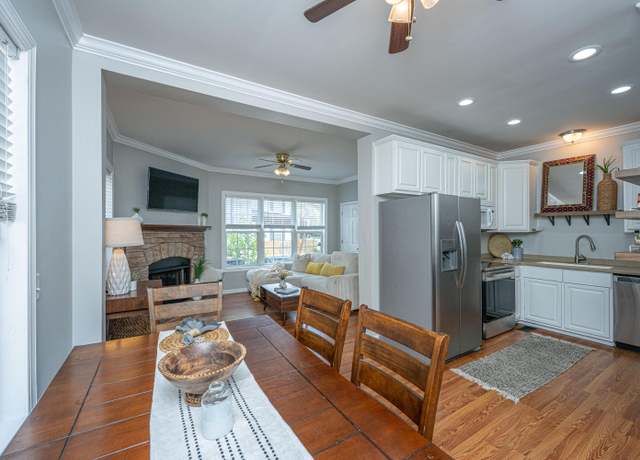 Property at 118 Congress St Unit B, Charleston, SC 29403, 2 beds, 2.5 baths