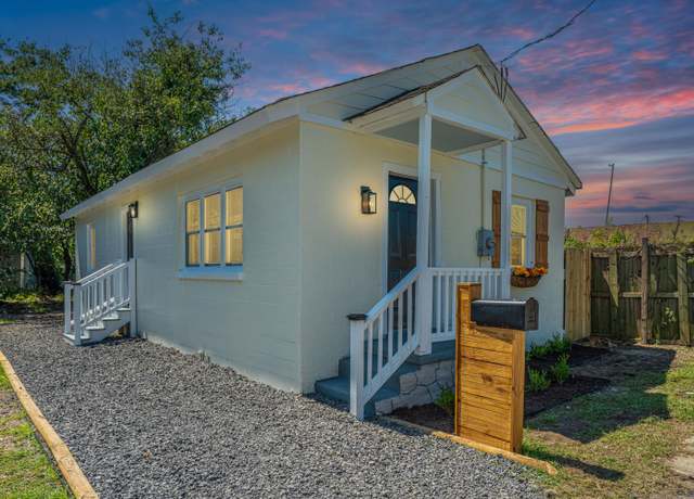 Property at 2021 Burton Ln, North Charleston, SC 29405, 3 beds, 1 bath