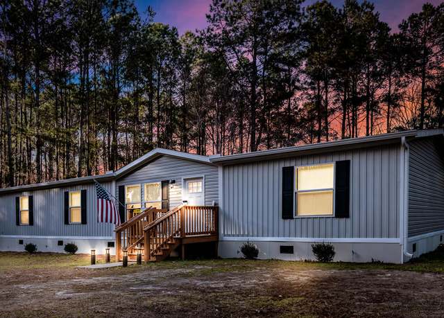 Property at 134 Era Ln, Summerville, SC 29486, 4 beds, 2 baths