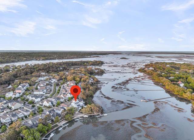 Property at 1063 Hills Plantation Dr, Charleston, SC 29412, 4 beds, 3.5 baths