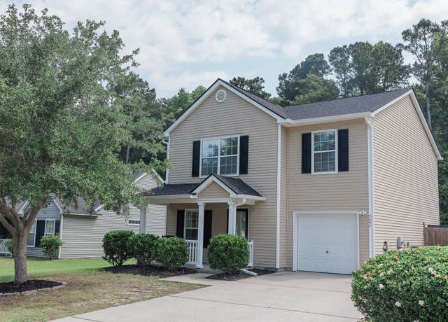 Property at 5094 Thornton Dr, Summerville, SC 29485, 3 beds, 2.5 baths