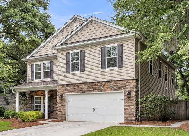Property at 3873 Hanoverian Dr, Mount Pleasant, SC 29429, 5 beds, 3 baths