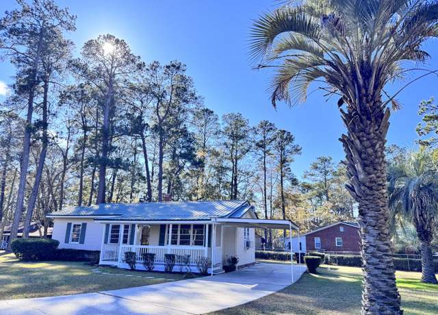 Property at 202 Briarwood St, Walterboro, SC 29488, 3 beds, 1 bath