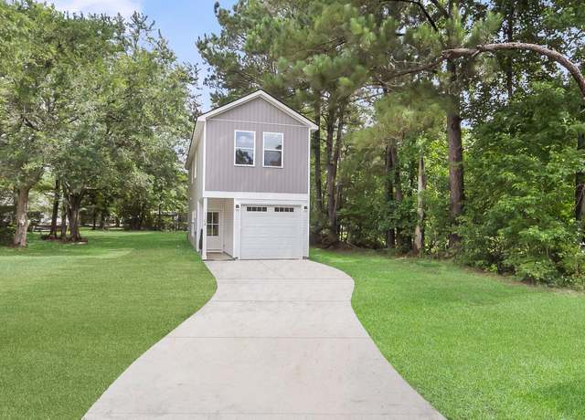Property at 110 Farm Rd, Goose Creek, SC 29445, 3 beds, 2.5 baths