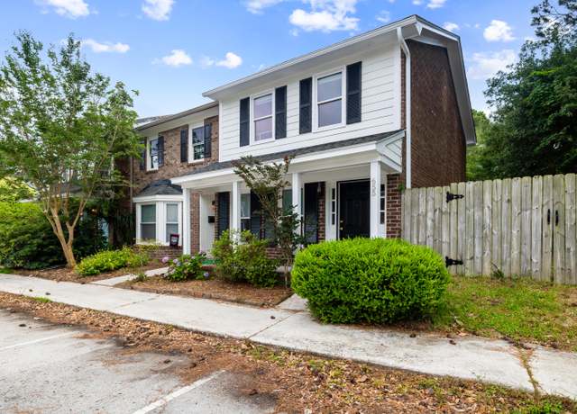Property at 655 Swinton Ct, Mount Pleasant, SC 29464, 2 beds, 1.5 baths