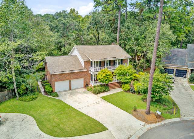 Property at 207 Quinby St, Summerville, SC 29483, 4 beds, 2.5 baths