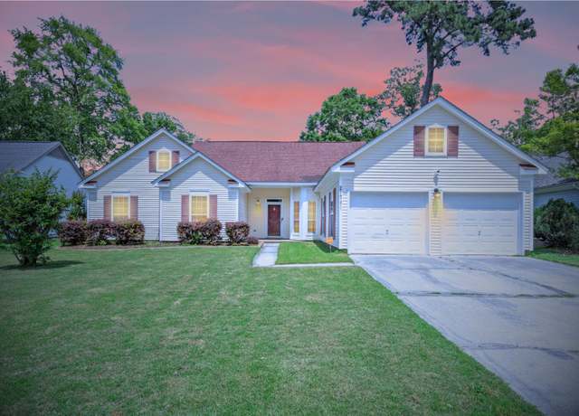Property at 217 Smithfield Ave, Summerville, SC 29485, 4 beds, 2 baths