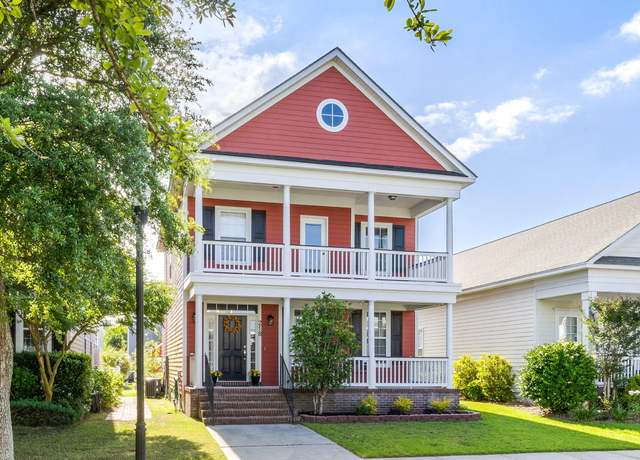 Property at 218 Barberry St, Summerville, SC 29483, 3 beds, 2.5 baths