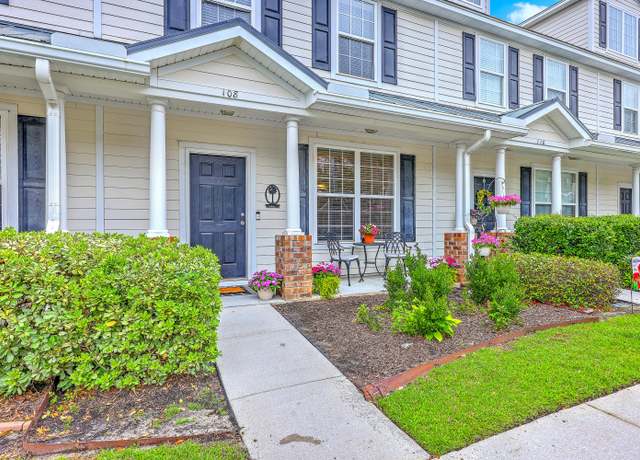 Property at 108 Hemingway Cir, Summerville, SC 29483, 2 beds, 2.5 baths