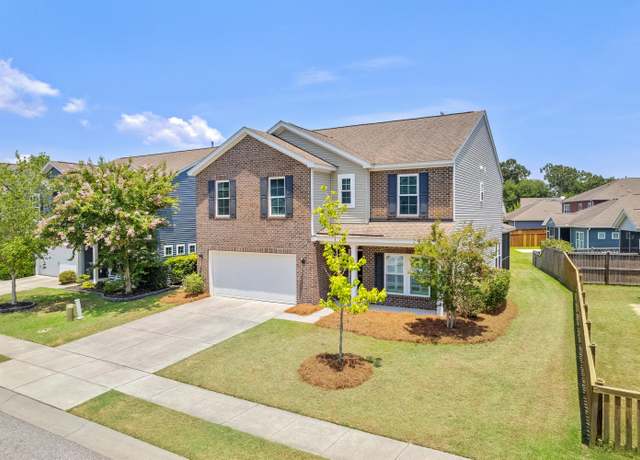 Property at 1302 Paint Horse Ct, Mount Pleasant, SC 29429, 5 beds, 3 baths