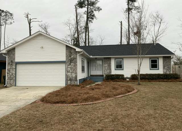 Property at 148 Ponderosa Dr, Ladson, SC 29456, 3 beds, 2 baths
