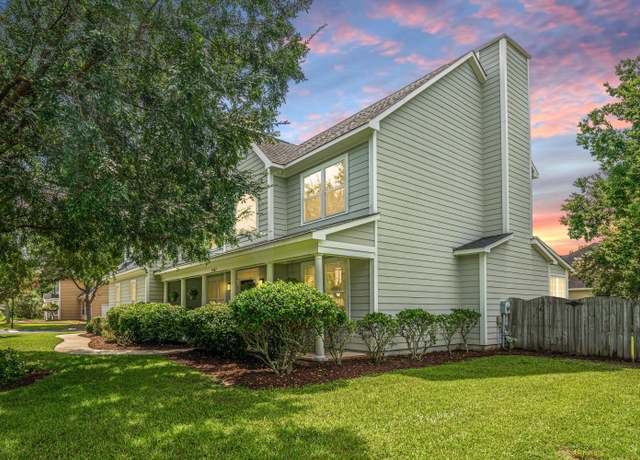 Property at 1067 Black Rush Cir, Mount Pleasant, SC 29466, 4 beds, 2.5 baths