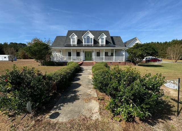 Property at 204 Charles St, Saint George, SC 29477, 3 beds, 3 baths