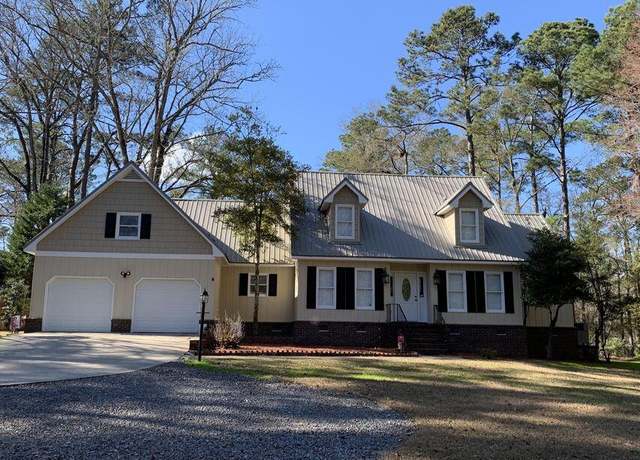 Property at 4 Fairway Ct, Walterboro, SC 29488, 4 beds, 3 baths