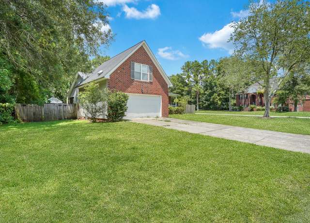 Property at 8300 Berringer Bluff Dr, Charleston, SC 29418, 4 beds, 2 baths