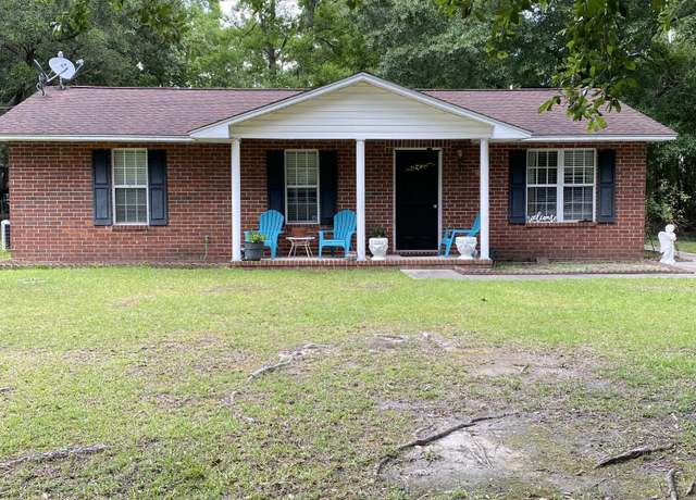 Property at 214 Winter St, Moncks Corner, SC 29461, 3 beds, 1 bath