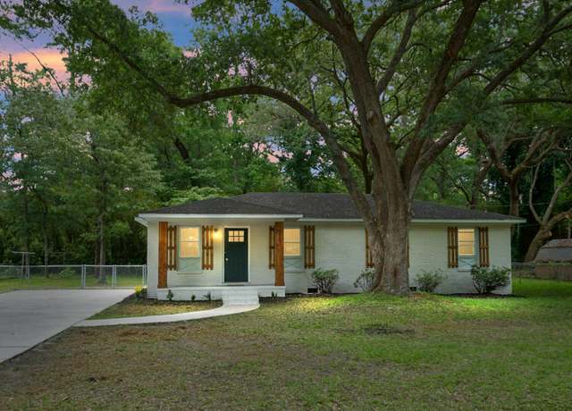 Property at 1621 Point Park Dr, Johns Island, SC 29455, 3 beds, 2 baths
