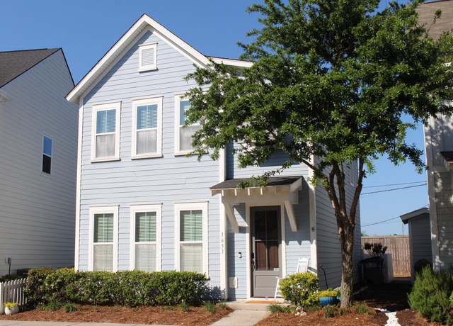 Property at 1651 Indy Dr, North Charleston, SC 29405, 3 beds, 2.5 baths