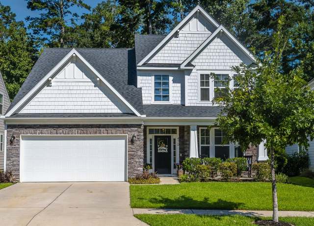 Property at 470 Coopers Hawk Dr, Summerville, SC 29483, 4 beds, 3.5 baths