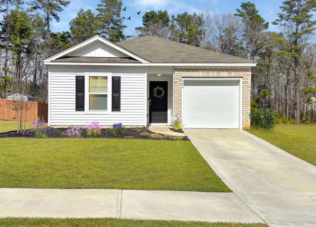 Property at 386 Spruce Ivy St, Moncks Corner, SC 29461, 4 beds, 2 baths