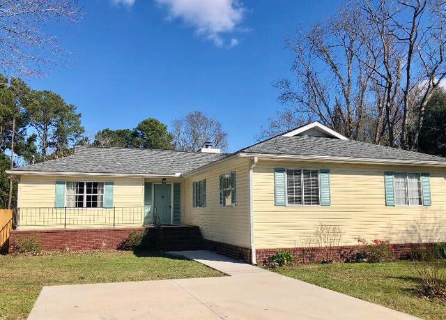 Property at 1120 Seaside Ln, Charleston, SC 29412, 4 beds, 2 baths