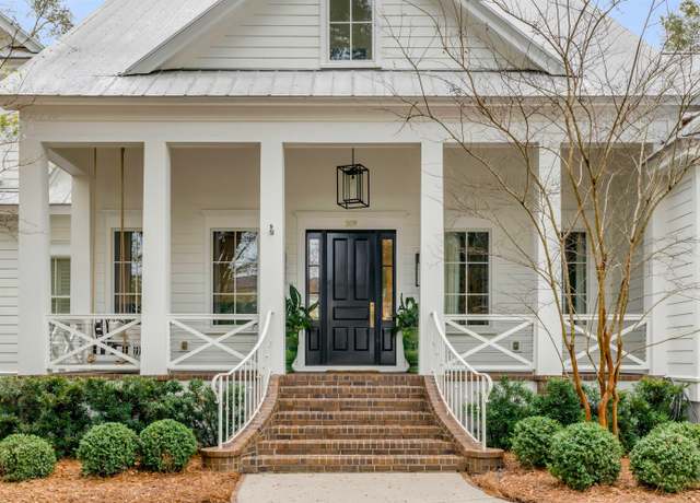 Property at 309 N Civitas St, Mount Pleasant, SC 29464, 5 beds, 6 baths