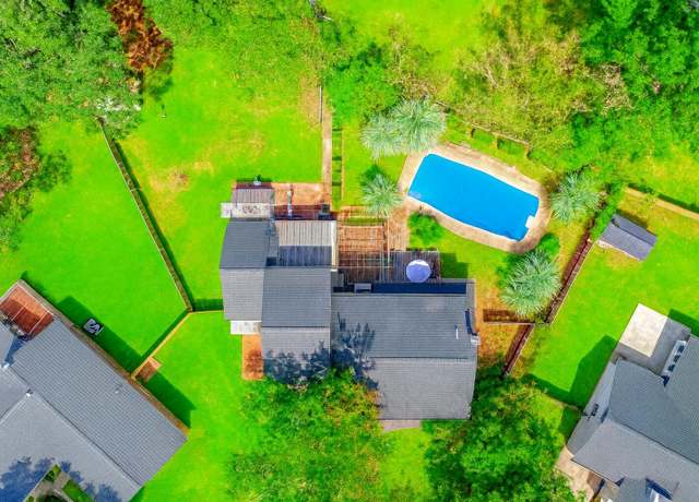 Property at 113 Flicker Ln, Summerville, SC 29485, 3 beds, 2.5 baths
