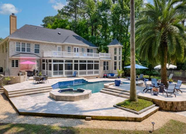Property at 3685 Colonel Vanderhorst Cir, Mount Pleasant, SC 29466, 5 beds, 4 baths