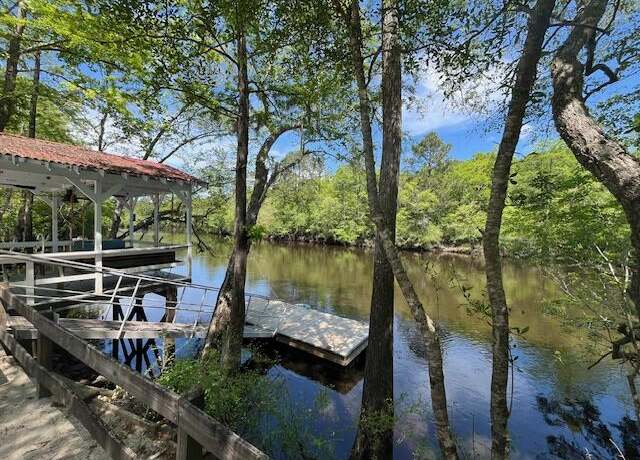 Property at 78 Hannibal Trl, Ridgeville, SC 29472, 2 beds, 1 bath