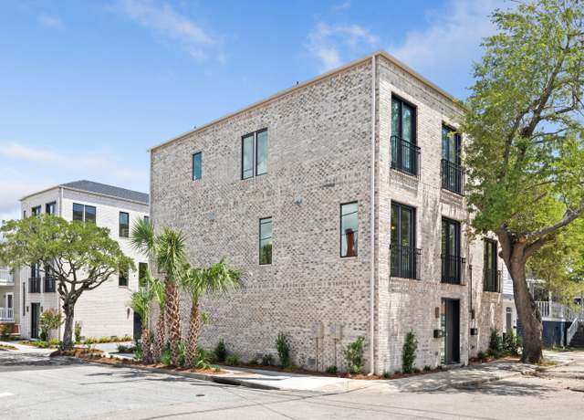 Property at 50 Cooper St, Charleston, SC 29403, 3 beds, 2.5 baths