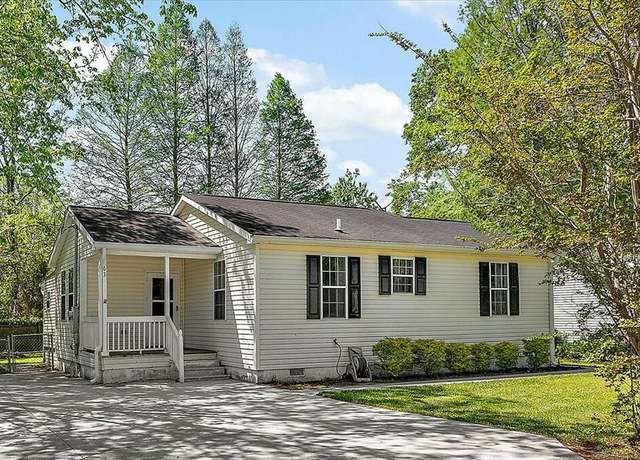 Property at 63 Guerry Cir, Goose Creek, SC 29445, 3 beds, 1 bath