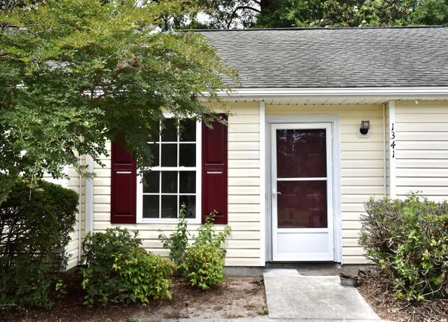 Property at 1341 Pinnacle Ln, Charleston, SC 29412, 2 beds, 2 baths