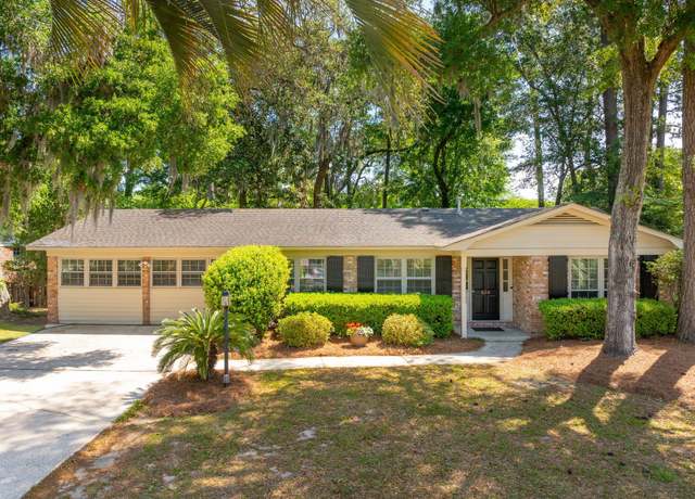 Property at 620 Clearview Dr, Charleston, SC 29412, 4 beds, 3 baths