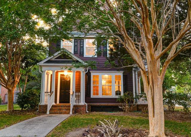 Property at 321 Bounty Ln, Charleston, SC 29412, 4 beds, 2.5 baths