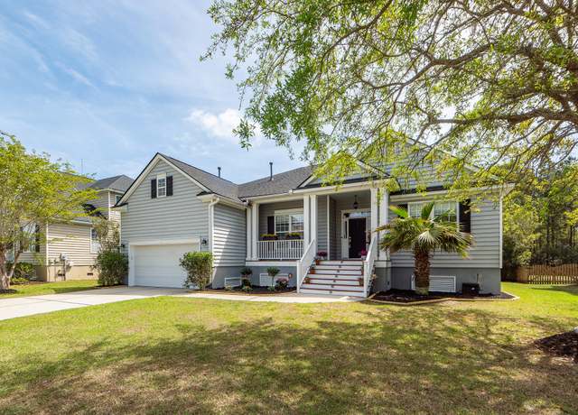 Property at 1433 Oakhurst Dr, Mount Pleasant, SC 29466, 4 beds, 3.5 baths