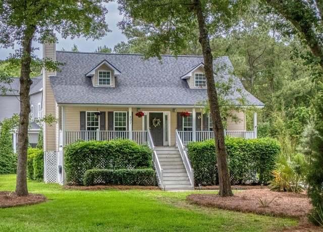 Property at 207 Ashmont Dr, Wando, SC 29492, 3 beds, 2.5 baths