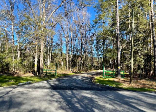 Property at 2 Fish Rd, Ridgeville, SC 29472