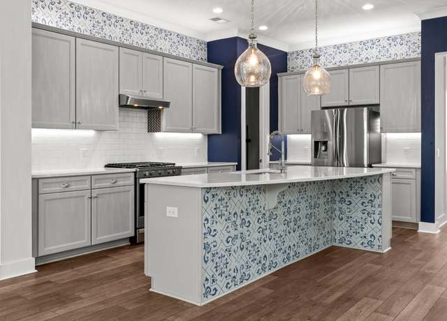 Property at 1661 Indy Dr, North Charleston, SC 29405, 3 beds, 2.5 baths