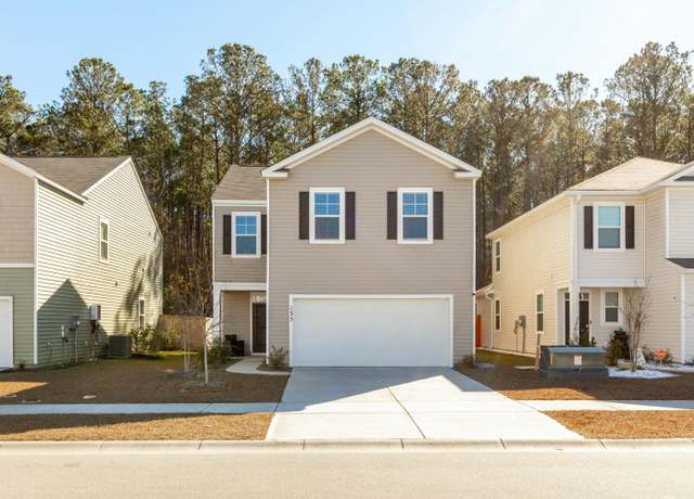 Property at 135 Sunray Ln, Summerville, SC 29486, 4 beds, 2.5 baths