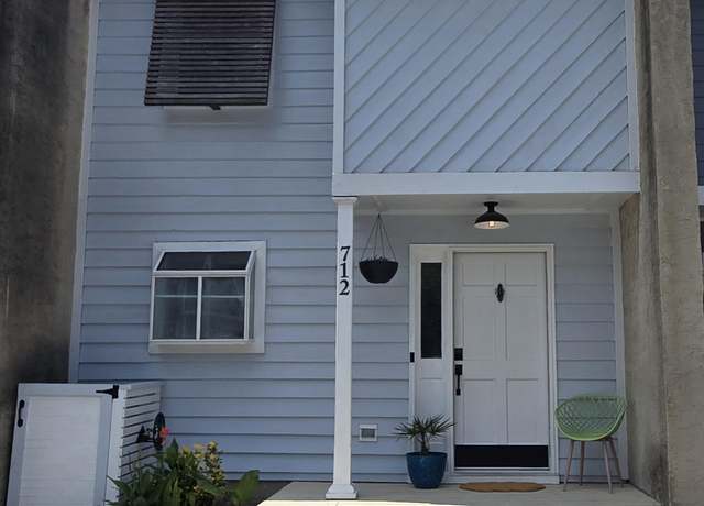 Property at 712 Nora Ln, Mount Pleasant, SC 29464, 2 beds, 1.5 baths