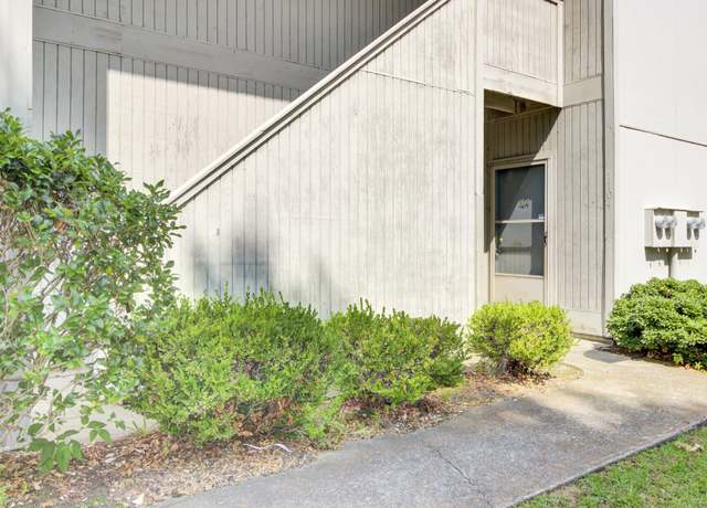 Property at 1104 Greenmeadow Dr, Goose Creek, SC 29445, 2 beds, 2 baths