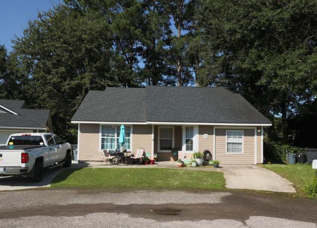 Property at 120 Eaton Way, Summerville, SC 29486, 4 beds, 2 baths
