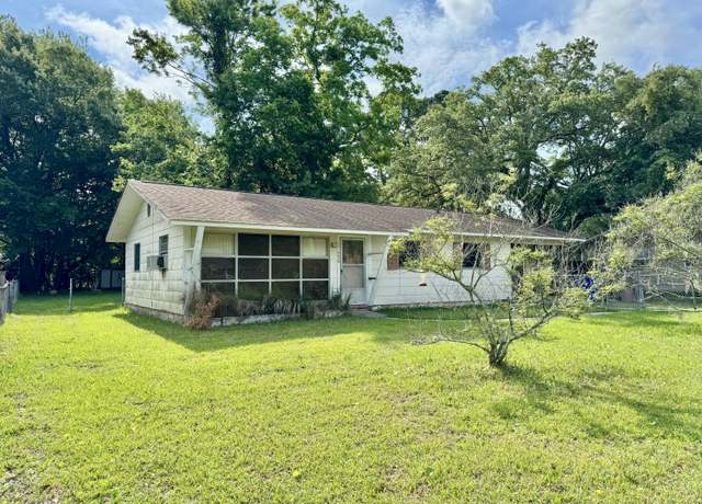 Property at 524 Kell Pl, Charleston, SC 29412, 3 beds, 1 bath
