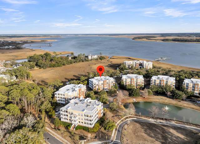 Property at 136 Fairbanks Oak Aly Unit 2a, Charleston, SC 29492, 3 beds, 2.5 baths