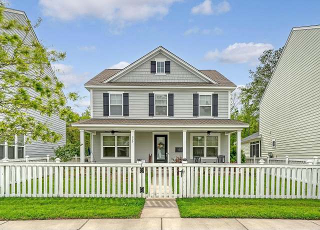 Property at 227 Oak View Way, Summerville, SC 29483, 5 beds, 3 baths